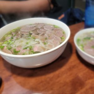 4P. Rare Steak and Beef Meatballs - Tái Bò Viên